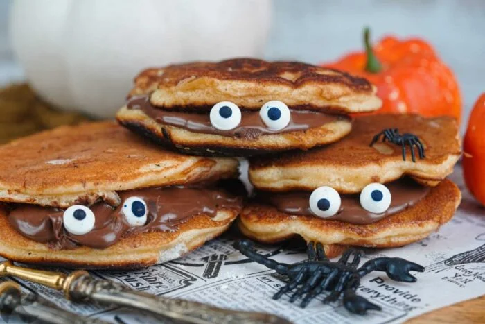 Dorayakis rellenos de chocolate para Halloween