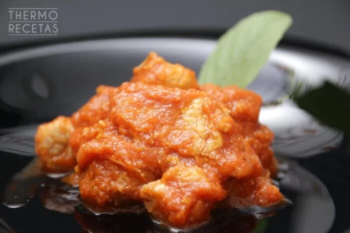 Magro con tomate