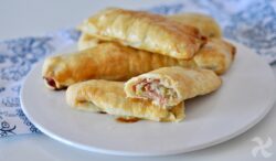 Rollitos con jamón, puerro y queso