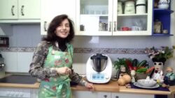 Judias blancas con salchichas en thermomix.