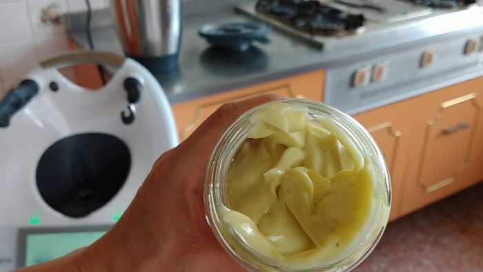 MAYONESA CASERA CON ACEITE DE AGUACATE preparada con THERMOMIX TM5 y TM6
