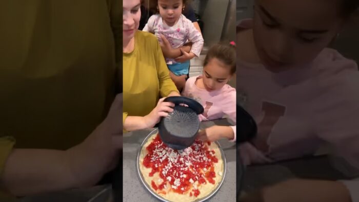 Pizza hecha en casa con Thermomix. #homemade #pizza #thermomixtm6 #familyfun #shorts #union #amor
