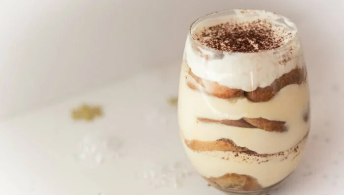 Prueba esta cuajada de chocolate blanco y queso de untar