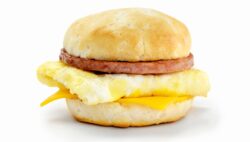Sobras de tortilla convertidas en hamburguesa