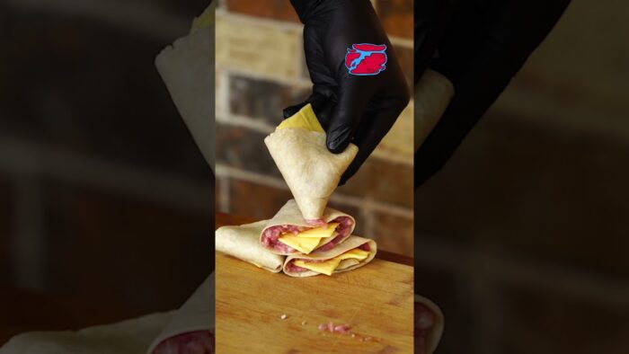 ¡QUESADILLAS! 😉 Ve preparando tu freidora de aire porque esta receta ¡está delishuuuus! 🤤