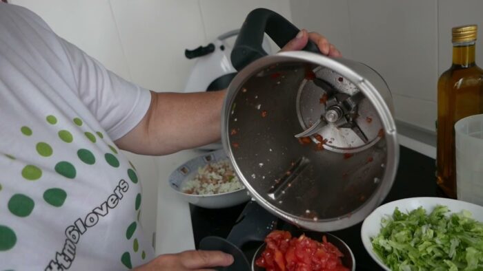 Ensalada de judias con aliño de pipirrana con Thermomix