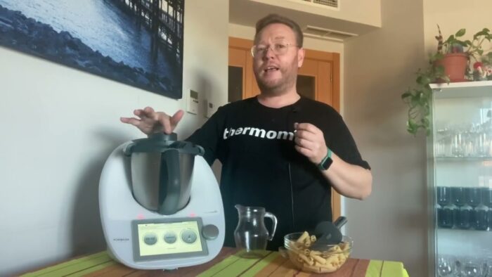 Pasta con Calamares con Thermomix y José Ángel