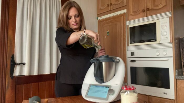 Salmorejo de mango con bastones de berejena crujientes con Thermomix