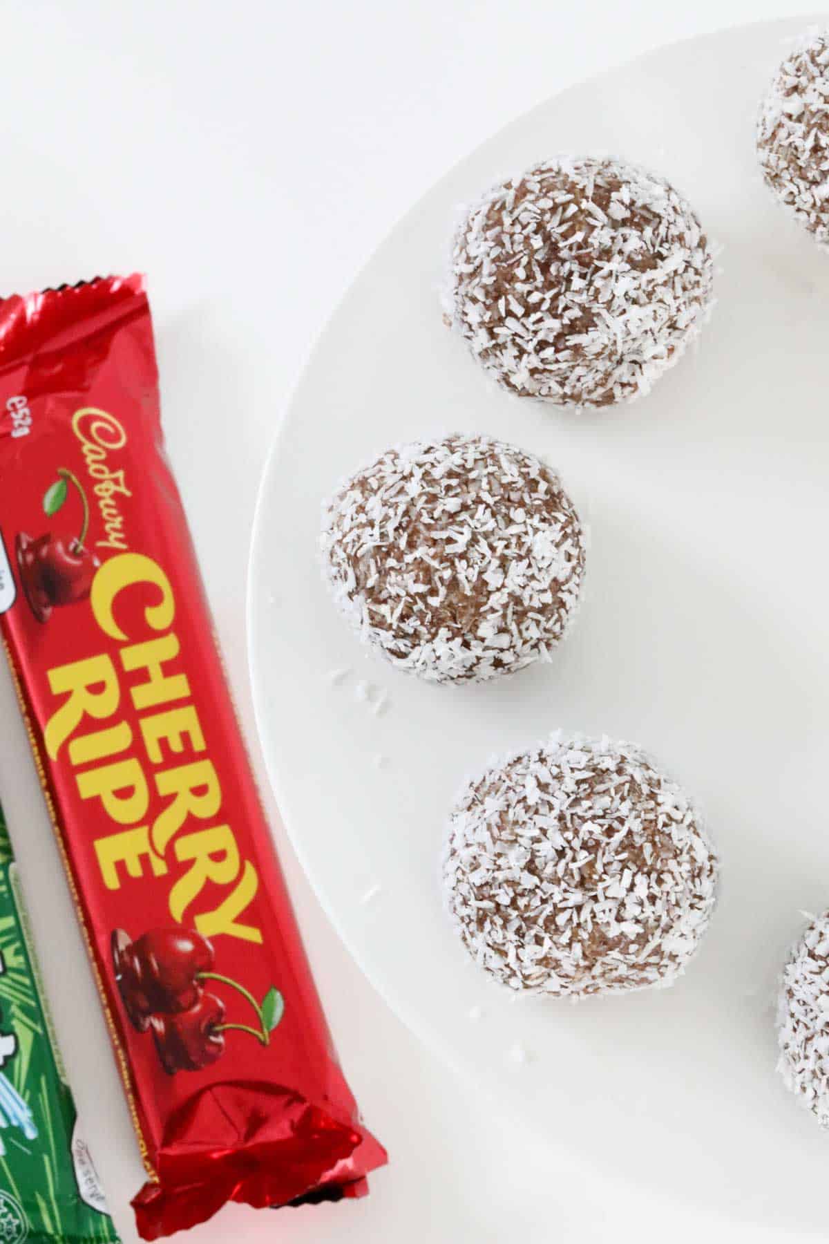 Thermomix Peppermint Crisp & Cherry Ripe Balls | recetástico