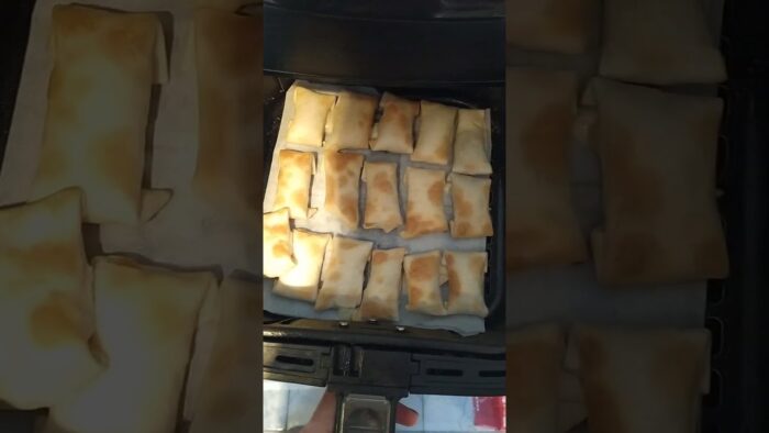 Ya lista nuestra  empanada en nuestra freidora de aire #almuerzofacil