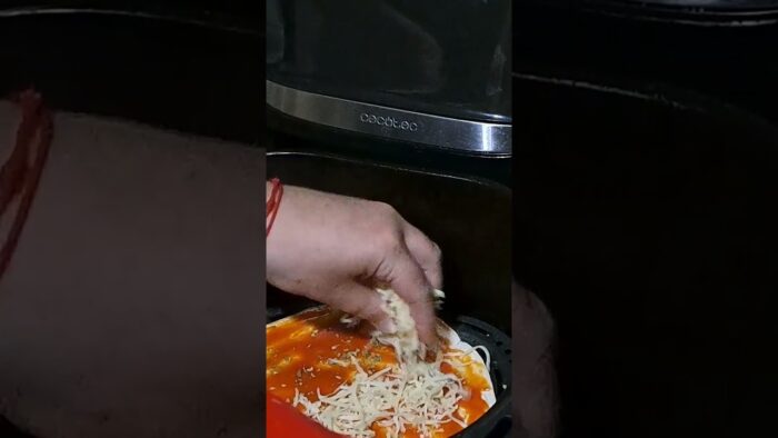 deliciosa pizza en freidora de aire #cocina #cecotec #viral #suscribete