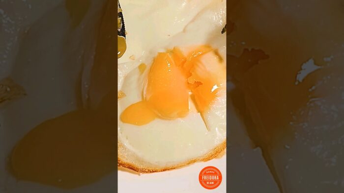 HUEVOS FRITOS EN FREIDORA DE AIRE 🔥🤤 #huevosfritos #freidoradeaire #airfryer
