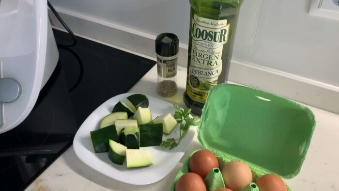 Huevos con calabacín jamón y queso con Thermomix