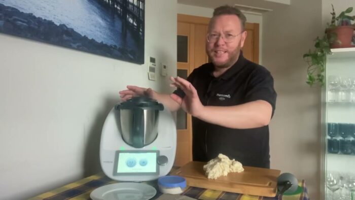 Pan de Hamburguesa con Thermomix y José Ángel