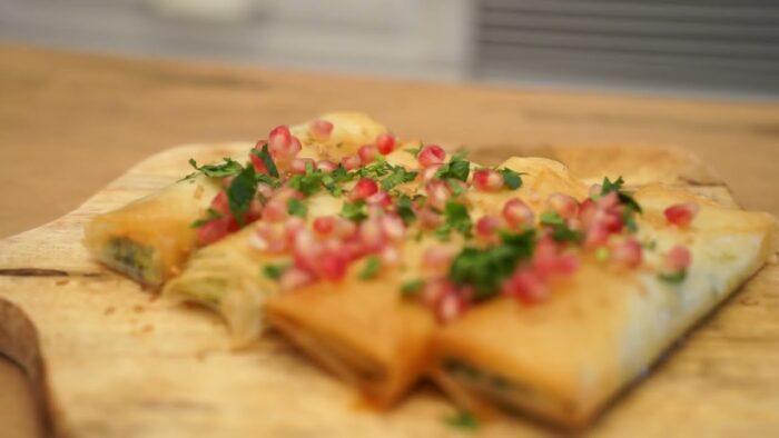 Rollitos de espinacas y queso feta en freidora de aire Cosori