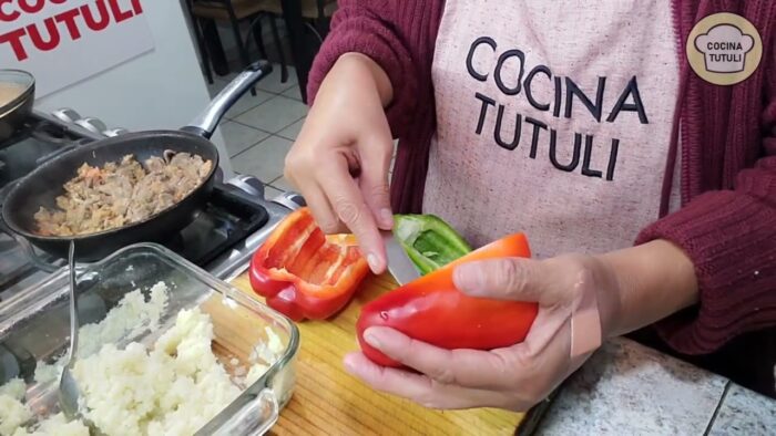 » Sabrosos Pimientos morrones rellenos de 🫑🥩🥔🧀😋 gratinados » en freidora de aire | Cocina Tutuli