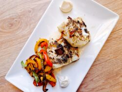 Lomos de bacalao con pimientos asados en airfryer