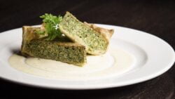 Receta de quiche de guisantes y espinacas