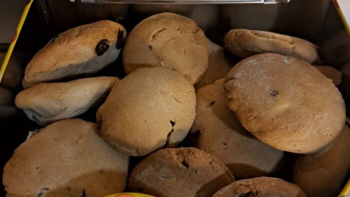 COMO HACER GALLETAS CON PEPITAS DE  CHOCOLATE 🍫EN FREIDORA DE AIRE ( una receta muy fácil de hacer)