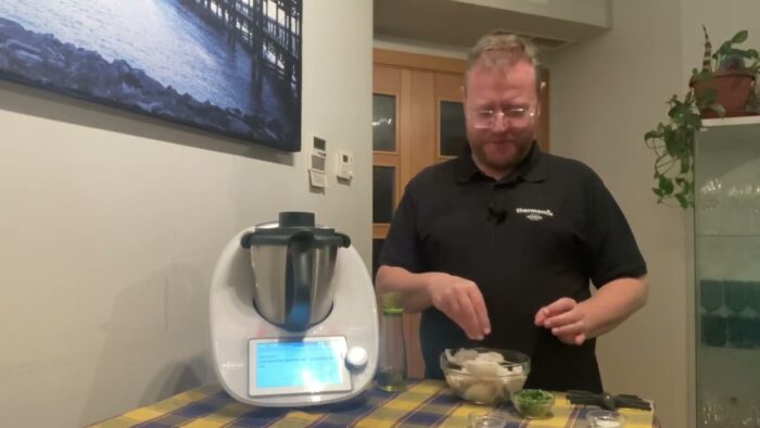 Cocochas en Salsa Verde con Thermomix y José Ángel