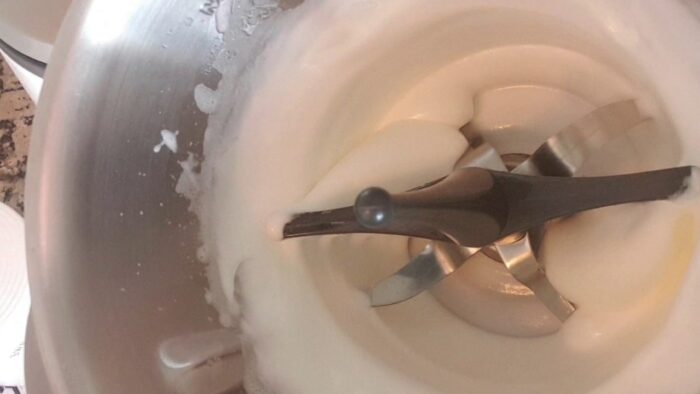 MONTAR CLARAS A PUNTO DE NIEVE #MONSIEUR CUISINE PLUS o #connect  #thermomix #merengue