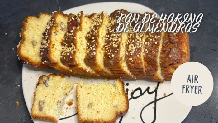 PAN DE HARINA DE ALMENDRAS CON YOGURT EN FREIDORA DE AIRE