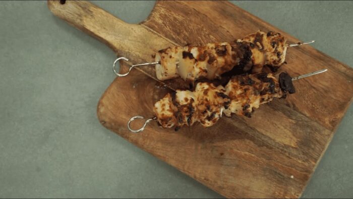 Receta – Brochetas de pollo y cebolla en freidora de aire Cosori