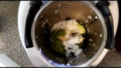 Receta Thermomix. Dados de salmón con salsa de aguacate🐠🐠