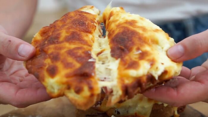 Receta con mucho, mucho queso: sándwich con mahonesa gratinada en freidora de aire Cosori