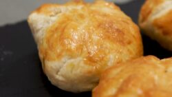Receta – panecillos rellenos de jamón y queso en freidora de aire Cosori