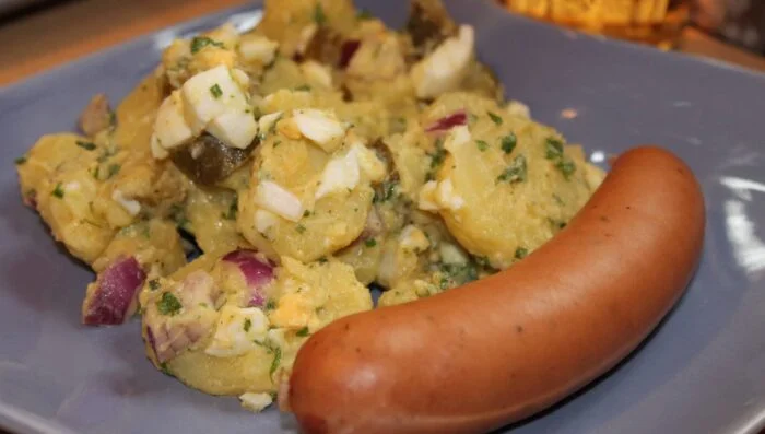Receta tradicional de patatas con chorizo