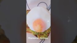 COMO COCINAR HUEVOS EN FREIDORA DE AIRE #shorts