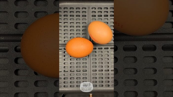 Cocer huevos en freidora de aire o airfryer