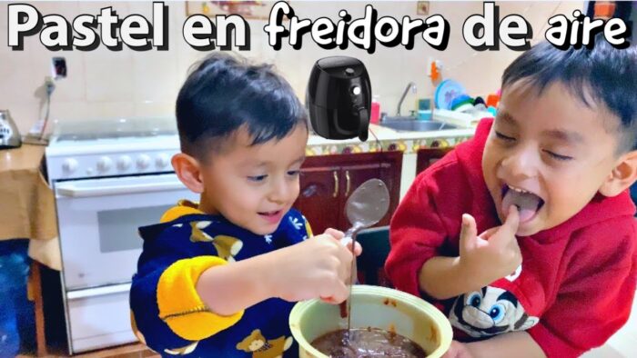 Nuestro primer PASTEL en FREIDORA DE AIRE | receta con mis hijos