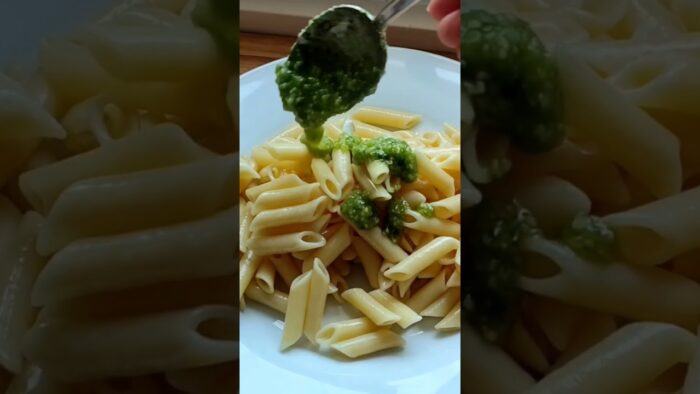 Pasta al pesto. Receta fácil y muy rica.  #pasta #pastaalpesto #thermomix #tm6 #thermomixtm6