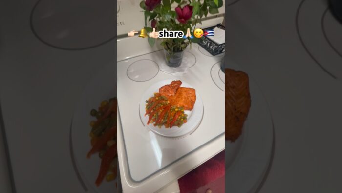 SALMON EN LA FREIDORA DE AIRE FACIL Y SENCILLO 👍🏻 #viral #amazing #viralvideos #fyp #fypシ゚viral