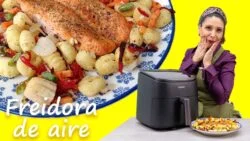 ✅ SALMÓN 🐟con GNOCCHIS y VERDURAS en #freidoradeaire / Almuerzo rico en 15 minutos #Cosori