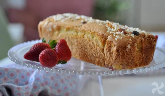 Plumcake de fresas con sabor a magdalena