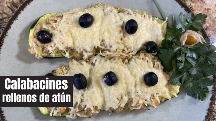 CALABACINES RELLENOS DE ATÚN. Receta rápida con microondas y freidora de aire.