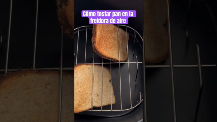 Cómo tostar pan en la freidora de aire #trucos #hacks #airfryer #tostadas #shorts