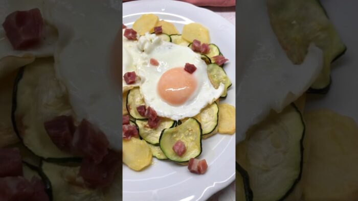 HUEVOS CON PATATAS Y CALABACÍN #freidoradeaire #recetas #recetasfaciles #recetassaludables #viral