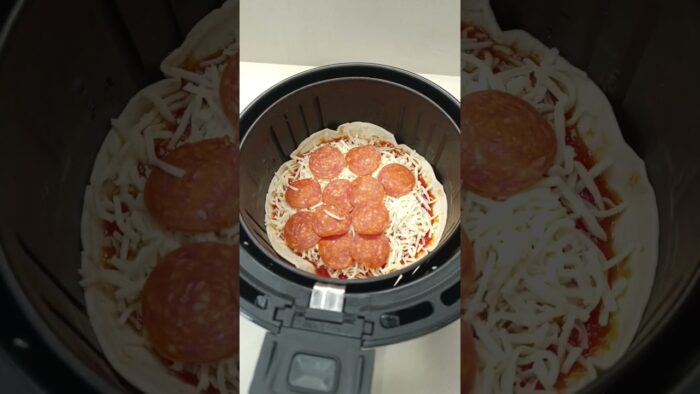 Pizza en freidora de aire en 8 minutos a 180°. #pizza #freidoradeaire