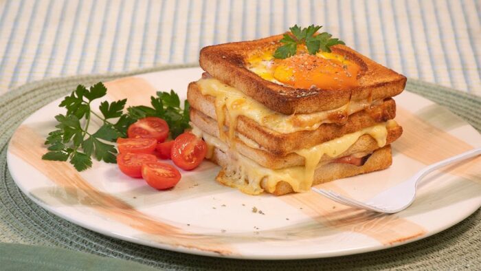 Sandwich de jamón y queso con huevo en AIRFRYER