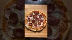 Air fryer pizza in 6 minutes! | Air fryer pizza recipe #pizza #pizzalover