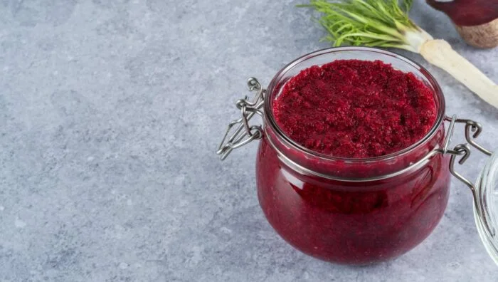 Salsa de remolacha para platos de pasta