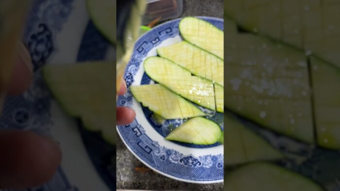Air fryer zucchini #food #cooking #recipe #airfryer #zuchinni #courgettes #vegetables