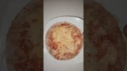 Desayuno súper fácil en freidora de aire – tortilla pizza de queso