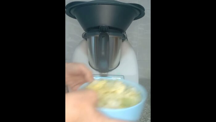 Ensalada de patatas y verduras con pollo, fácil y rico con Thermomix