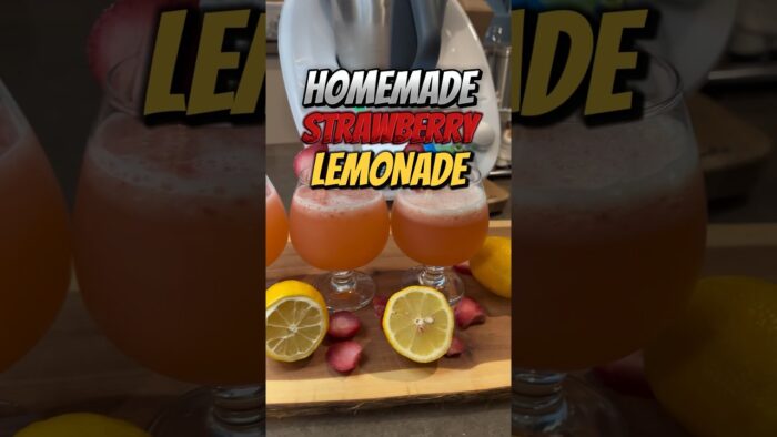 Let’s make this 5 minute homemade strawberry lemonade! 🍓🍋 #capcut #thermomix #foodie #foryoupage