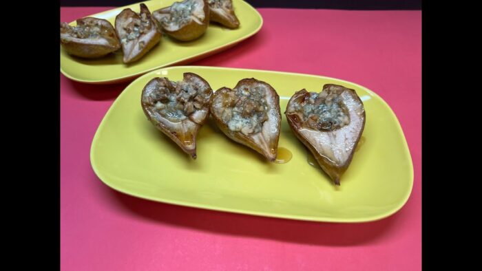 PERAS EN FREIDORA DE AIRE CON NUECES Y AQUESO AZUL